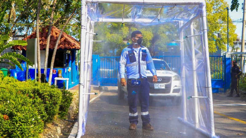 Acuacar cuenta con cámara de desinfección para evitar la propagación del virus dentro de sus operadores