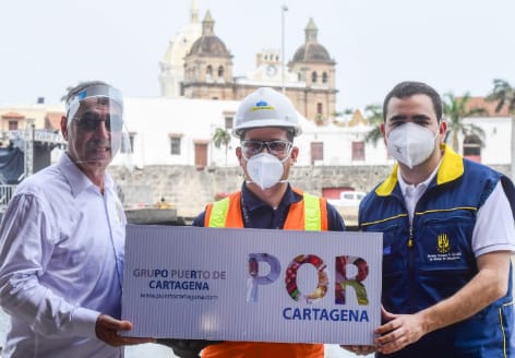 20 mil mercados entrega a la «donatòn por Cartagena»,el grupo Puerto de Cartagena.