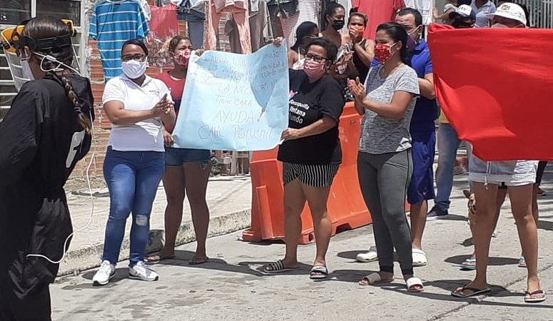 El barrio Zaragocilla sector central, clama por atención del distrito,la ayuda humanitaria no la han visto en cuatro meses.