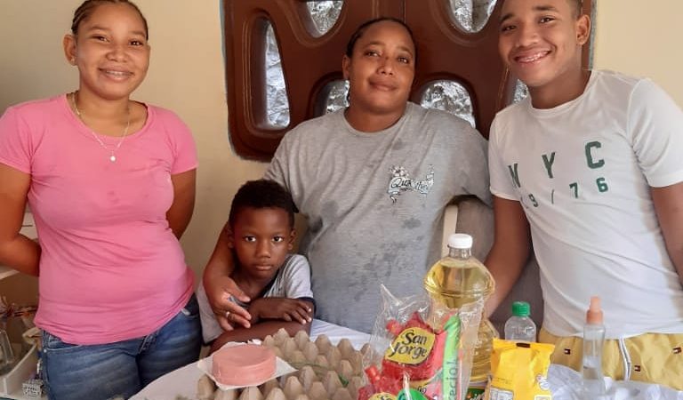 Fundación Puerto de Cartagena y Fundación Bolívar Davivenda se unen para llevar ayuda humanitaria al barrio el zapatero.