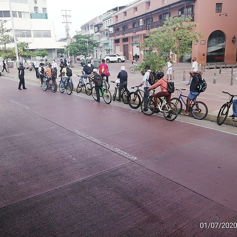 Jornada de seguridad vial pata bici-usuarios lidera Surtigas en Cartagena.