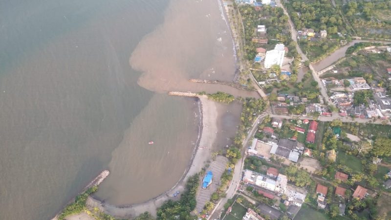 El reconocido Periodista Álvaro Anaya Díaz, hace en su columna de hoy,un detallados recuento de los detalles que llevaron al director de planeación a dejar el cargo,hecho confirmado a través de la moción de sensura aprobada por el Concejo Distrital.