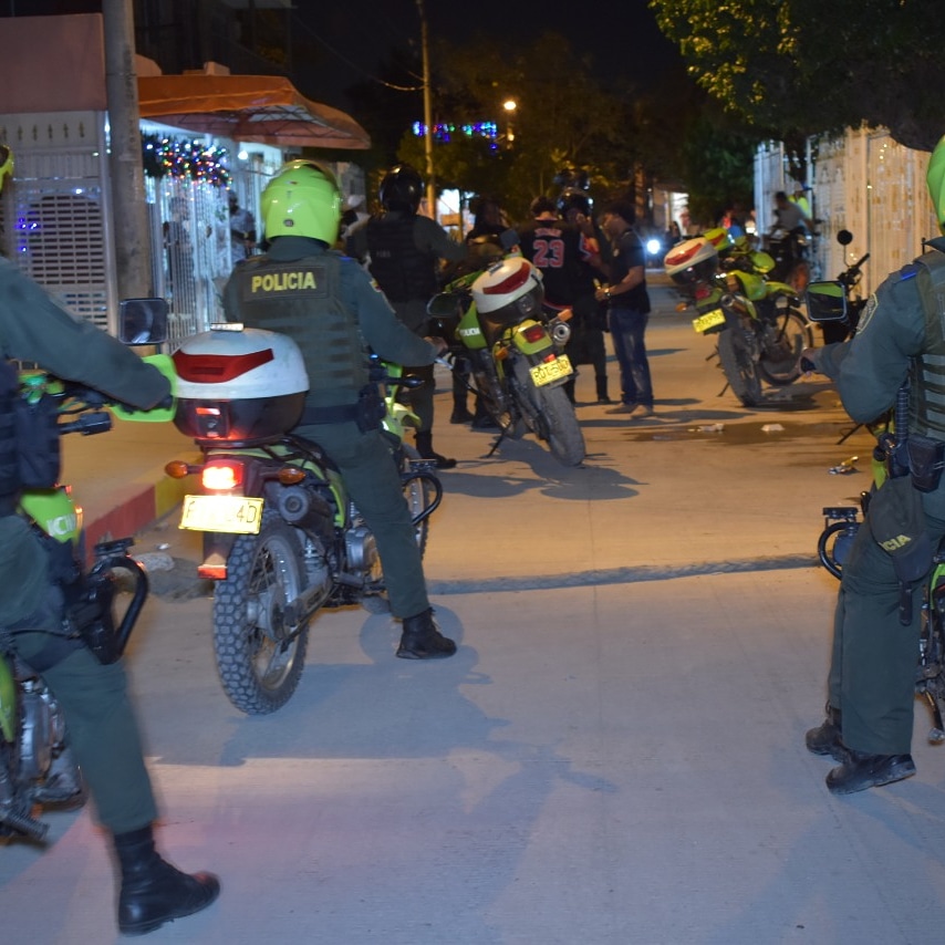 Dentro del plan Navidad Prospera,segura y en paz, policía metropolitana de cartagena,disuadió 74 aglomeraciones, 243 riñas e impuso 133 comparendos,en la noche de fin de año.