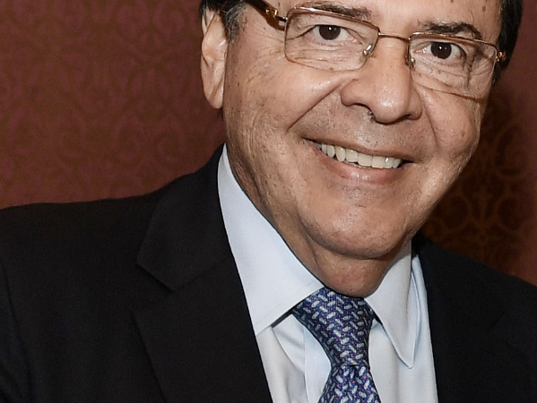Tres días de duelo en el país,tras la muerte del Ministro de Defensa, Carlos Holmes.