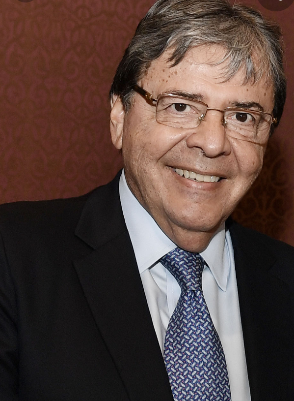 Tres días de duelo en el país,tras la muerte del Ministro de Defensa, Carlos Holmes.