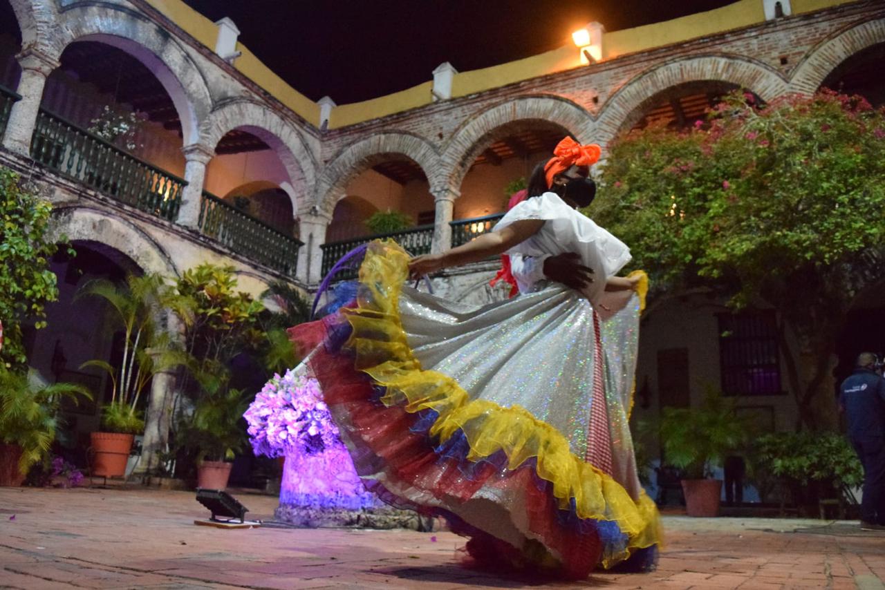 Programación de las Fiestas de la Virgen de La Candelaria estuvo precedida por conversatorio y cabildo en la cima de la popa.