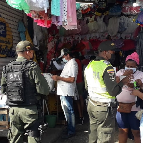 Campañas para prevenir la extorsión inicia el Gaula de la policía en el mercado de Bazurto