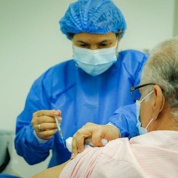 Cámara de Comercio de Cartagena impulsa plan de vacunación por la reactivación propuesto por el Ministerio de Salud.