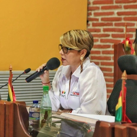 Bajo la lupa de la transparencia trabaja el IDER, contó en sesión del concejo su directora Viviana Londoño.
