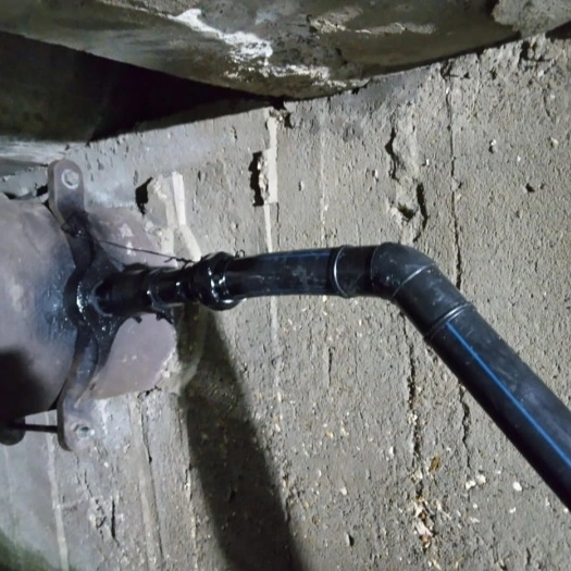 Los vándalos en Cartagena no respetan a nadie,esta vez el daño que ocasionó filtración de agua debajo del puente Jiménez, obedece al vandalismo sin control que soporta la Heróica.