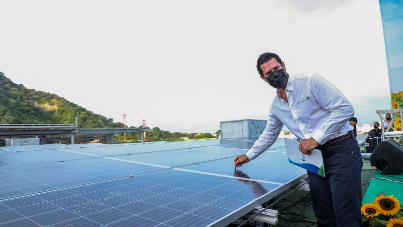 Con inversión superior a los $3.800 millones, Promigas, Surtigas y el centro comercial caribe plaza dieron al servicio la planta solar mas grande de Cartagena.