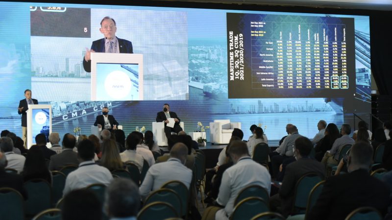 Crisis logística global: «La solución llegará en 2022»