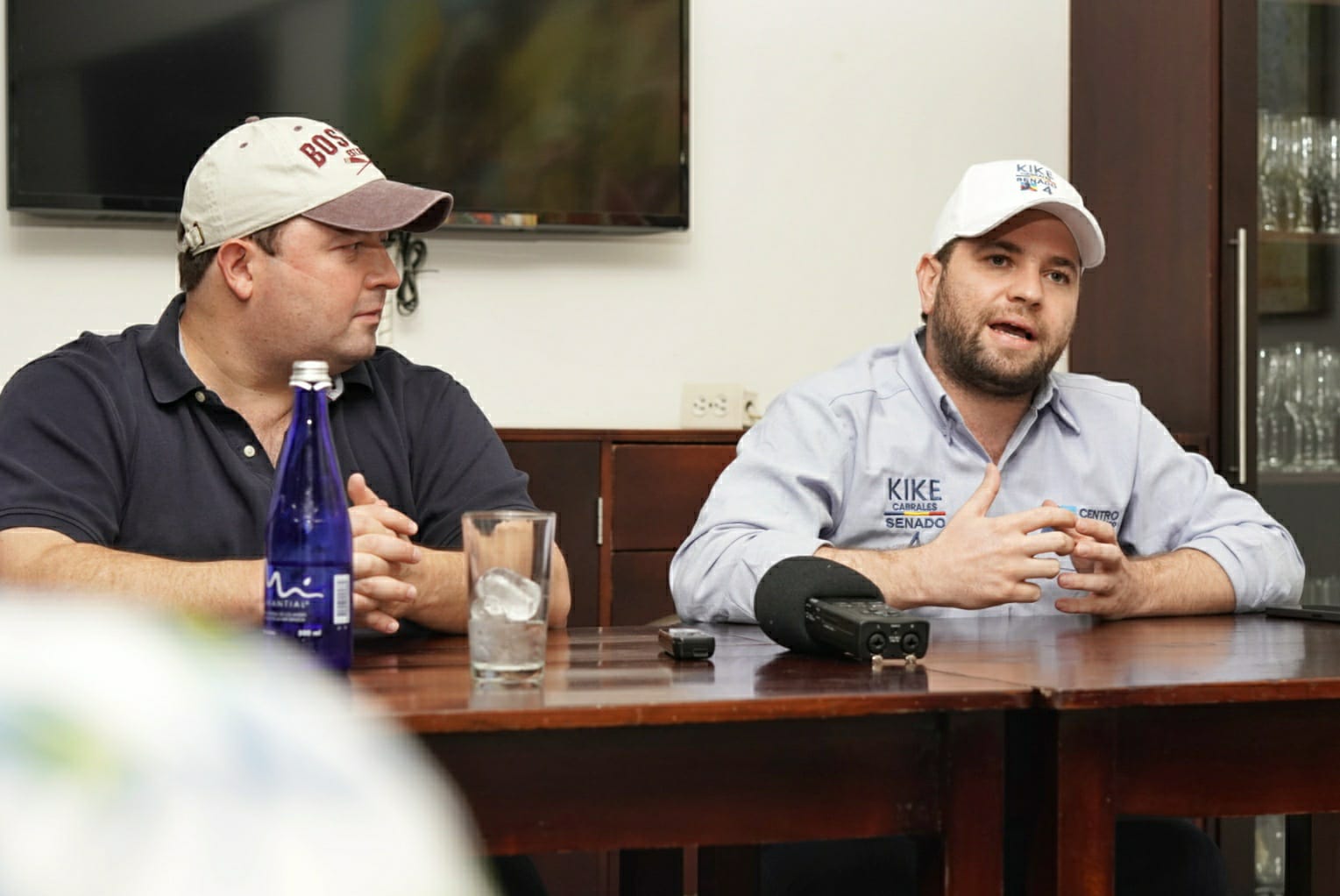 Senador Fernando Araujo presenta candidatura de Kike Cabrales al Senado por el Centro Democrático.