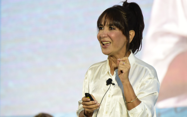 Estrategias para los Puertos y la Cadena de Suministros en un Entorno Seguro, importante revelación de Karina Kure en el congreso AAPA, para acortar distancias entre puertos y usuarios.