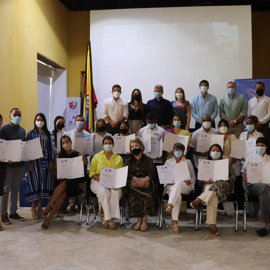 La Cámara de Comercio de Cartagena, en alianza con el Ministerio de Comercio, Industria y Turismo , el Fondo Nacional del Turismo, Fontur, e Icontec , le pone el “Sello de Bioseguridad Check In” a 20 empresarios y comerciantes que ofrecen servicios turísticos en Cartagena.