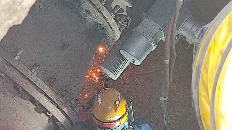 Varios sectores de Cartagena sin agua, Acuacar repara daño en válvula del tanque colina.