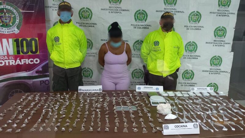 Con más de 2.000 dosis de estupefacientes fue capturada «alias la mami» en el barrio Fredonia