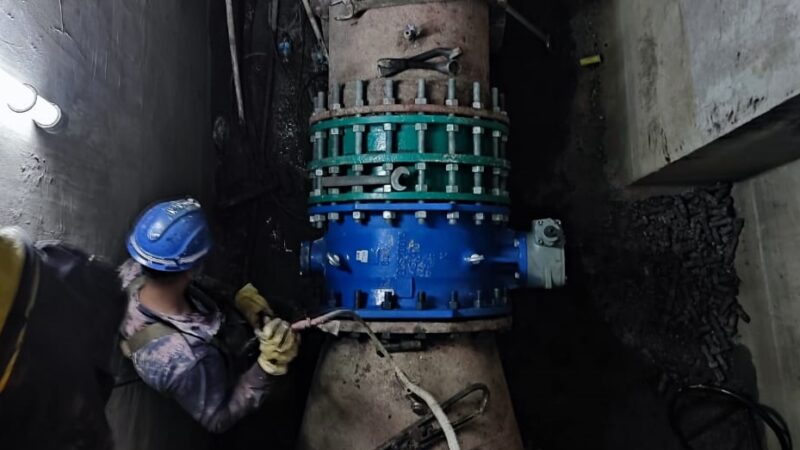 Tras exitosa reparación de válvula al tanque colina, Acuacar restablece el servicio a sectores afectados por la emergencia.