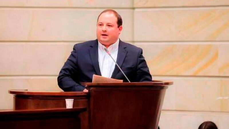 Con ponencia presentada por el senador Fernando Araujo fue aprobado en primer debate proyecto de Ley que extiende la figura de ZESE para Buenaventura.