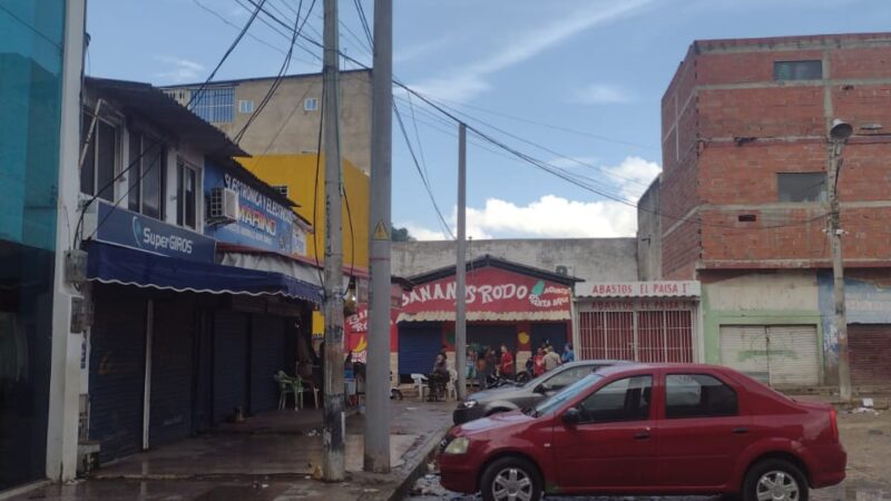 Un servicio seguro y confiable a los comerciantes de Bazurto garantiza Afinia a partir de las inversiones para renovar la infraestructura electrica que fue construida de manera artesanal y antitécnica en ese centro de abastos