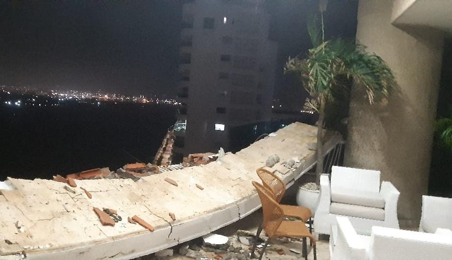 Edificio Mar de Leva de donde cayó un balcón en las últimas horas, fue inspeccionado por la oficina Gestión de Riesgo.