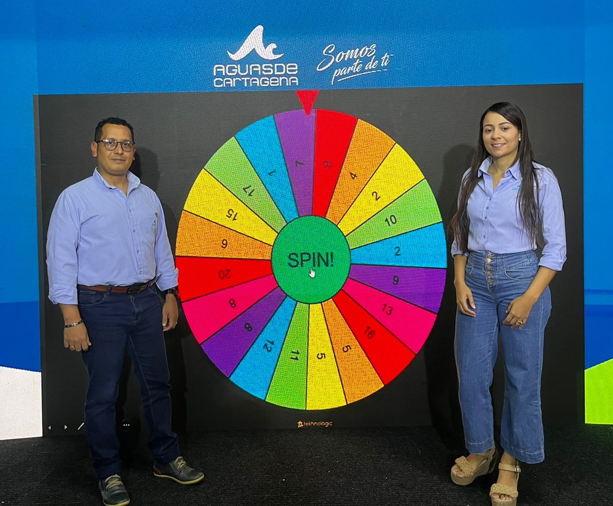 Por pagar puntual a Acuacar 62 usuarios ganaron tablet y balones de fútbol.