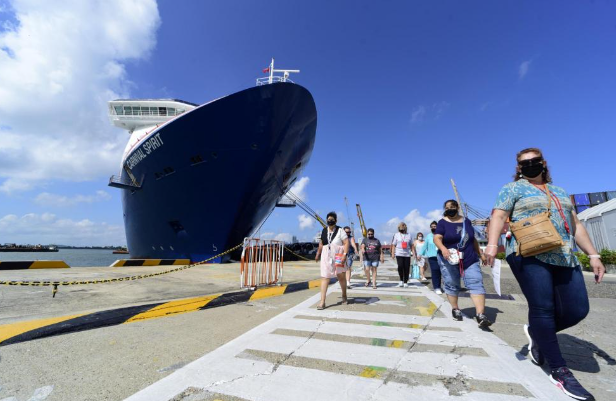 Se inició nueva temporada de cruceros serán 14 los barcos que llegarán por primera vez a la ciudad de Cartagena, de los 192 toques que se tienen previstos, Carnival Spirit, abre la temporada.