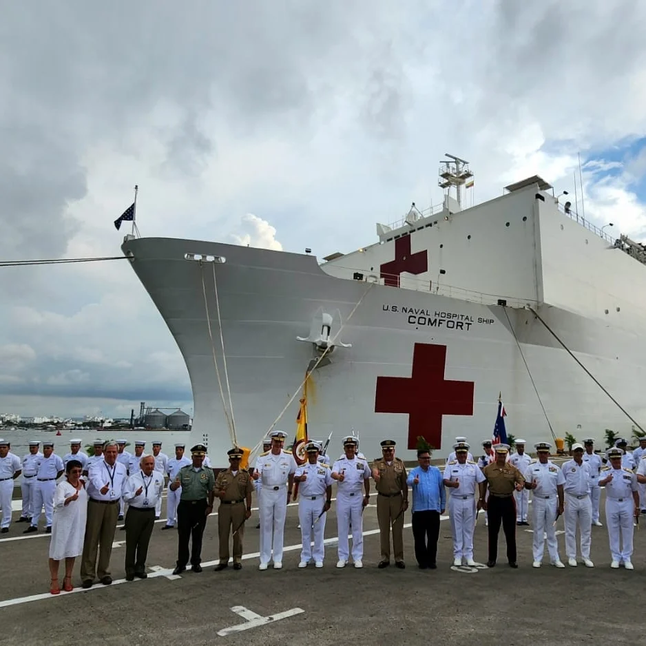 Siete días de atención prioritaria y gratuita para los menos favorecidos del Caribe, ofrece el buque hospital USNS «Comfort» en Cartagena.