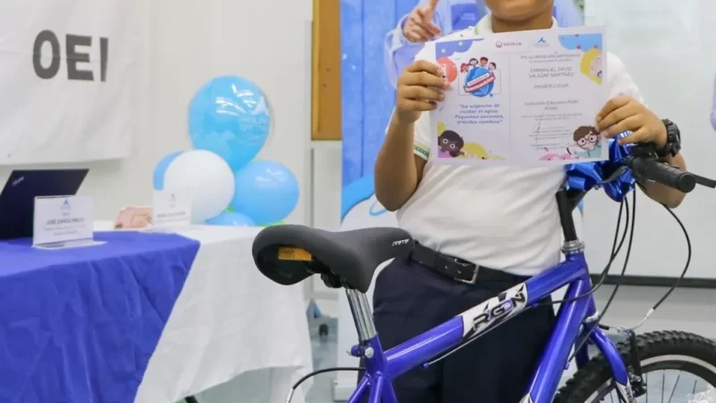 Premio de Acuacar «Alrededor del mundo» quedó en manos de Emanuel David Salazar.
