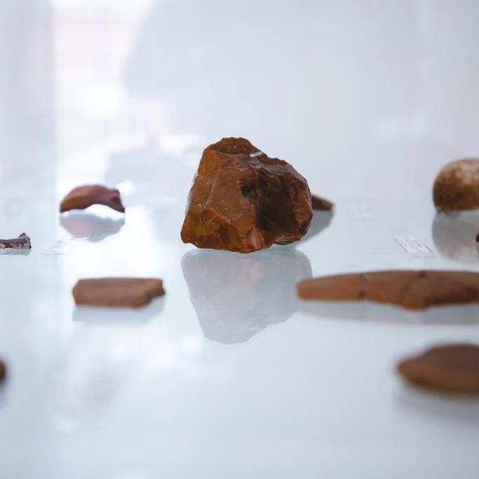 Restos arqueológicos encontrados en la granja solar Canal del dique fueron entregados formalmente por Surtigas.