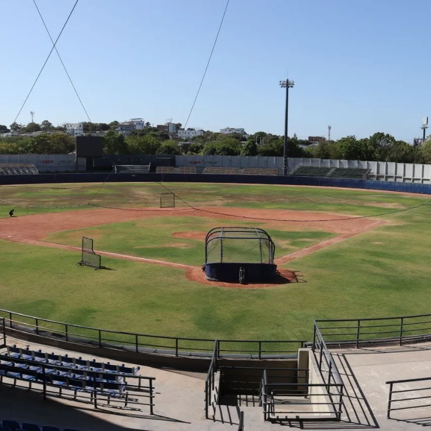 El estadio Once de Noviembre Abel Leal Díaz, cierra sus puertas para recuperar de manera óptima el césped natural del escenario deportivo.