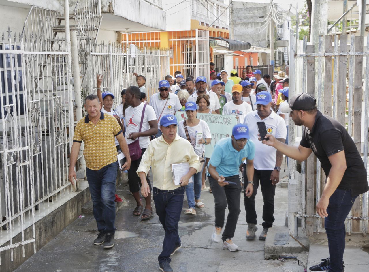 75 mil.cartageneros han firmado por el proyecto político «Los tres golpes»