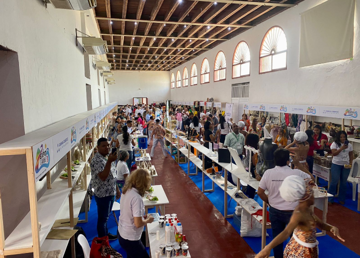 Con una muestra comercial y asistencia de más de 800 personas, CCC, Impulsa y Mincomercio realizan Exposostenible 2023.