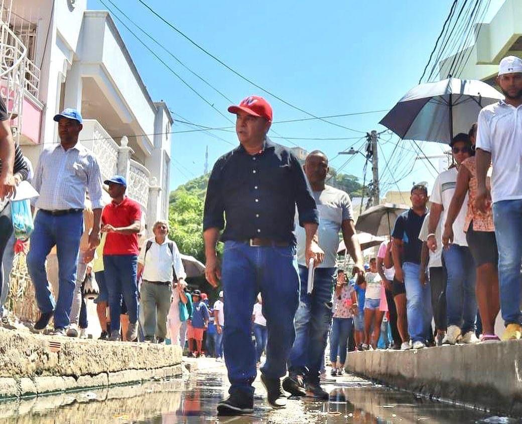 Más de 150 mil firmas de William García Tirado fueron avaladas por la Registraduría,hecho que le garantiza su participación en los próximos comicios electorales.