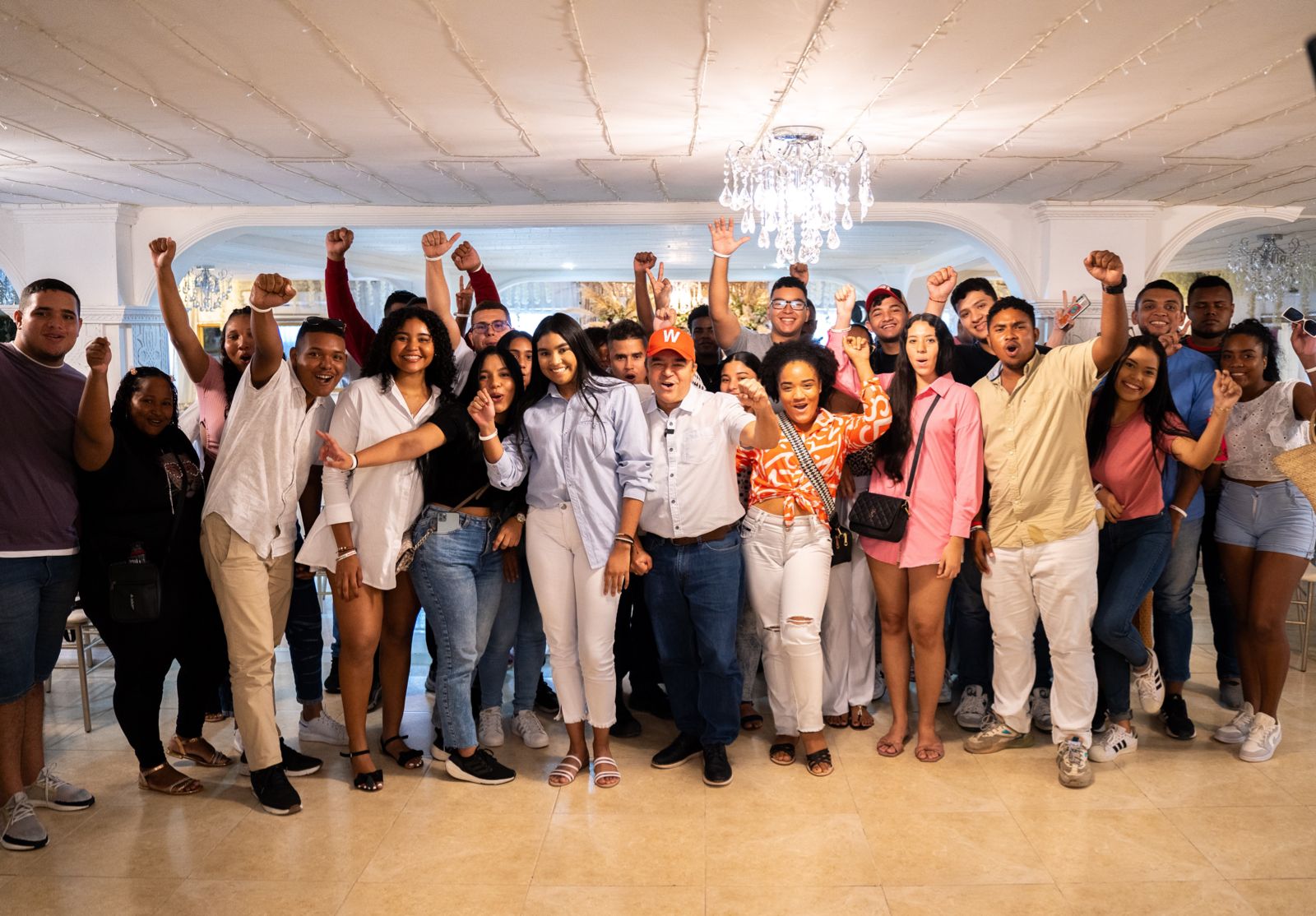 William García Tirado conmemora el Día Internacional de la Juventud mediante un encuentro juvenil.
