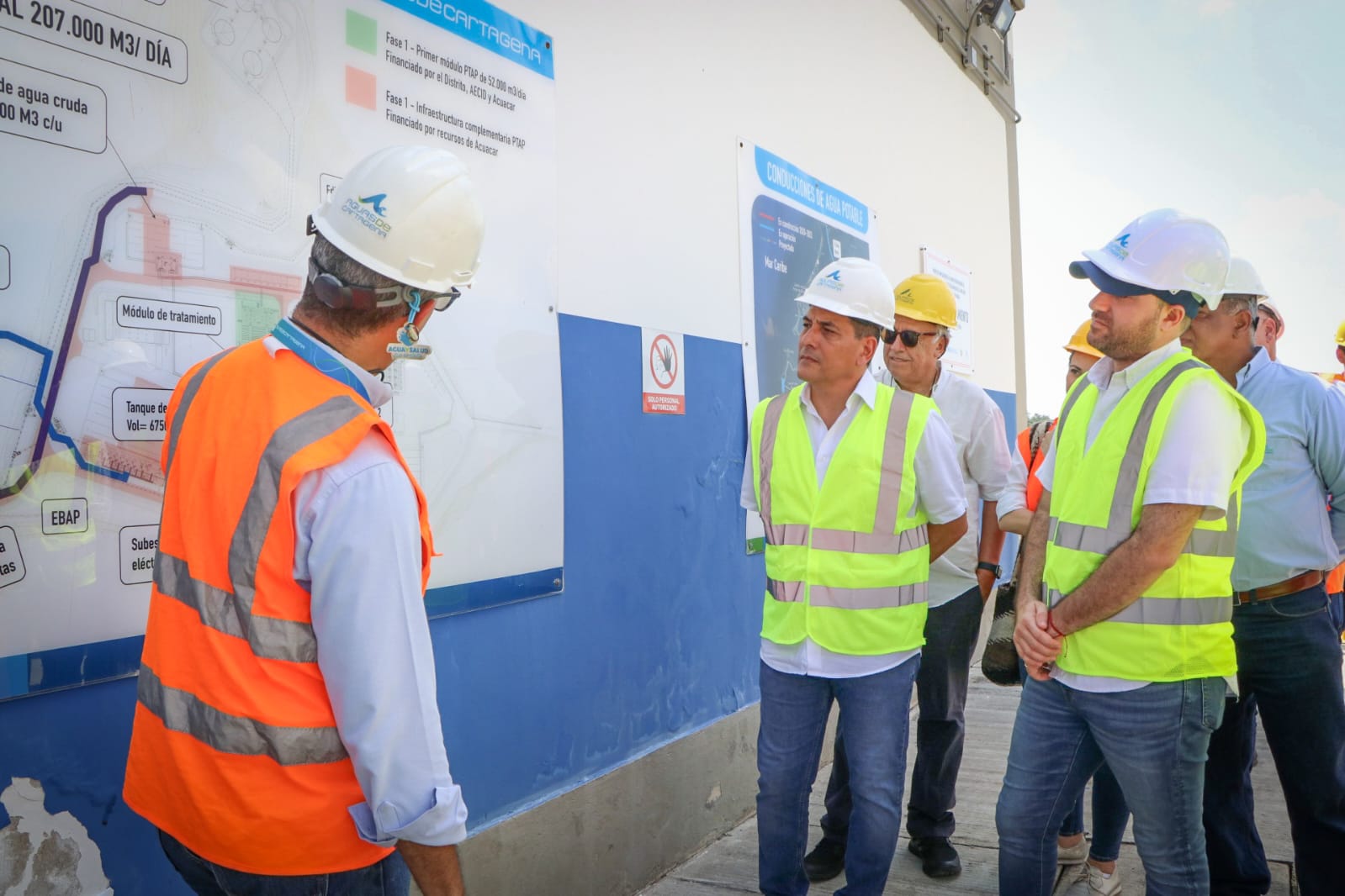 Alcaldía y Gobernación unidas a Acuacar para fortalecer proyectos de saneamiento básico.