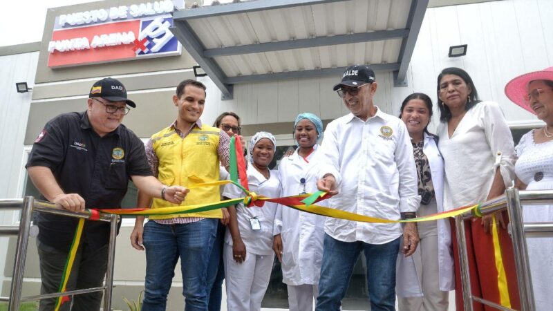 En Punta Arena, Alcalde William Dau inaugura nuevo centro de salud.