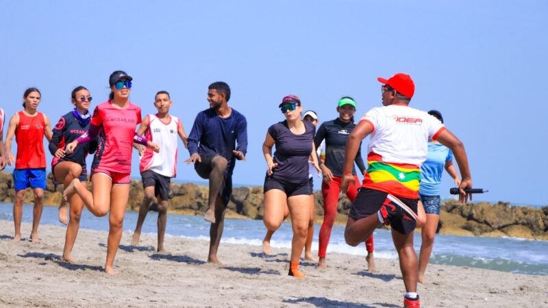 Actividades deportivas en la playa despiertan el interés de los Cartageneros.