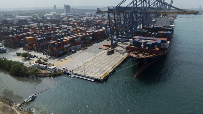 Tras análisis de la mancha roja en el Canal del Dique autoridades confirman ausencia de riesgo.