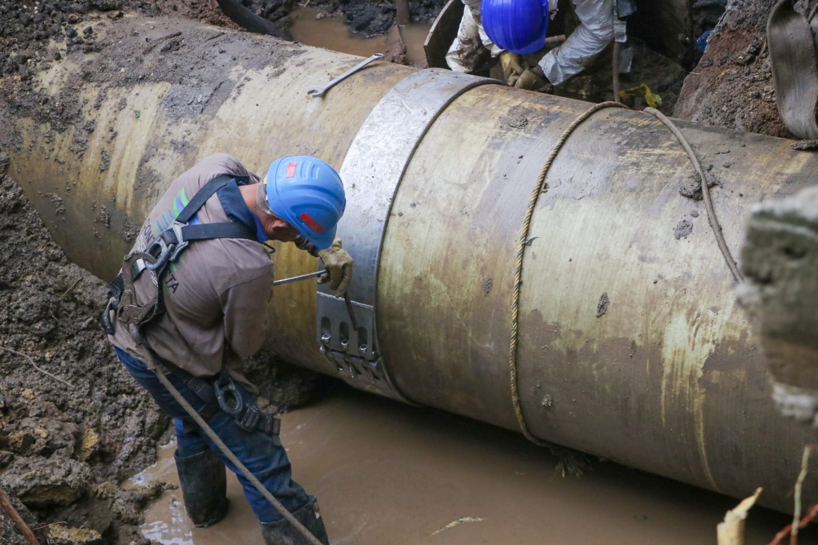La reparación del daño concluyó, pero el servicio de agua se restablece después de 10:00 pm : ACUACAR.