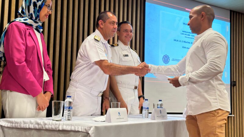 Curso internacional de señalización marítima, terminó con éxito en la Heroica.