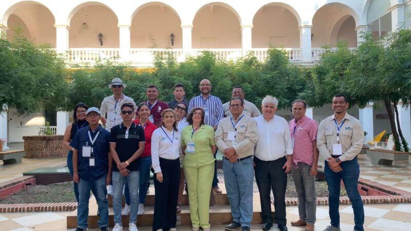 Profesionales de Panamá, país puerto, reciben capacitación de Unicartagena en actividades marítimas y portuarias.