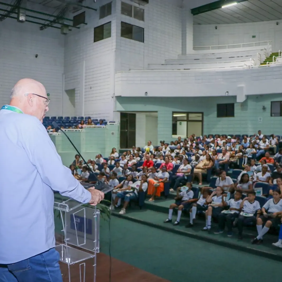 En el programa «Alrededor de Iberoamérica» de Veolia, participaron cerca de 400 estudiantes.