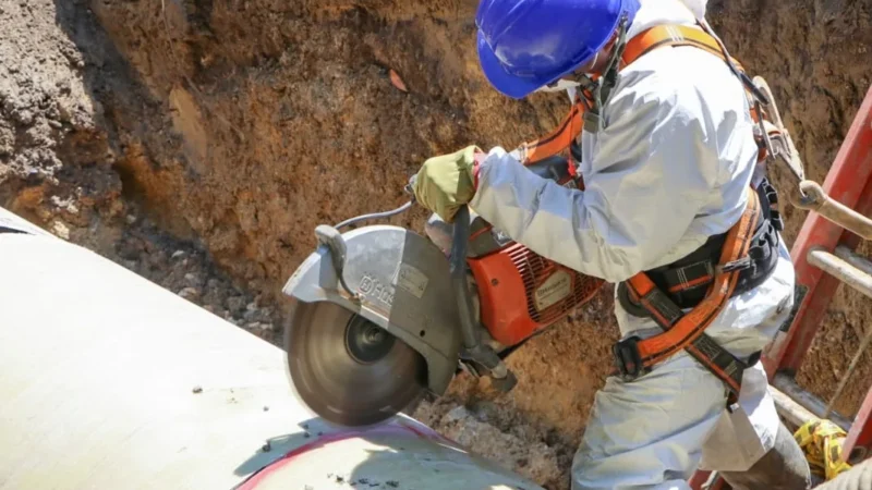 La reparación del tubo averiado en el campestre,concluyó satisfactoriamente.Esta noche, se inicia restablecimiento gradual del servicio.
