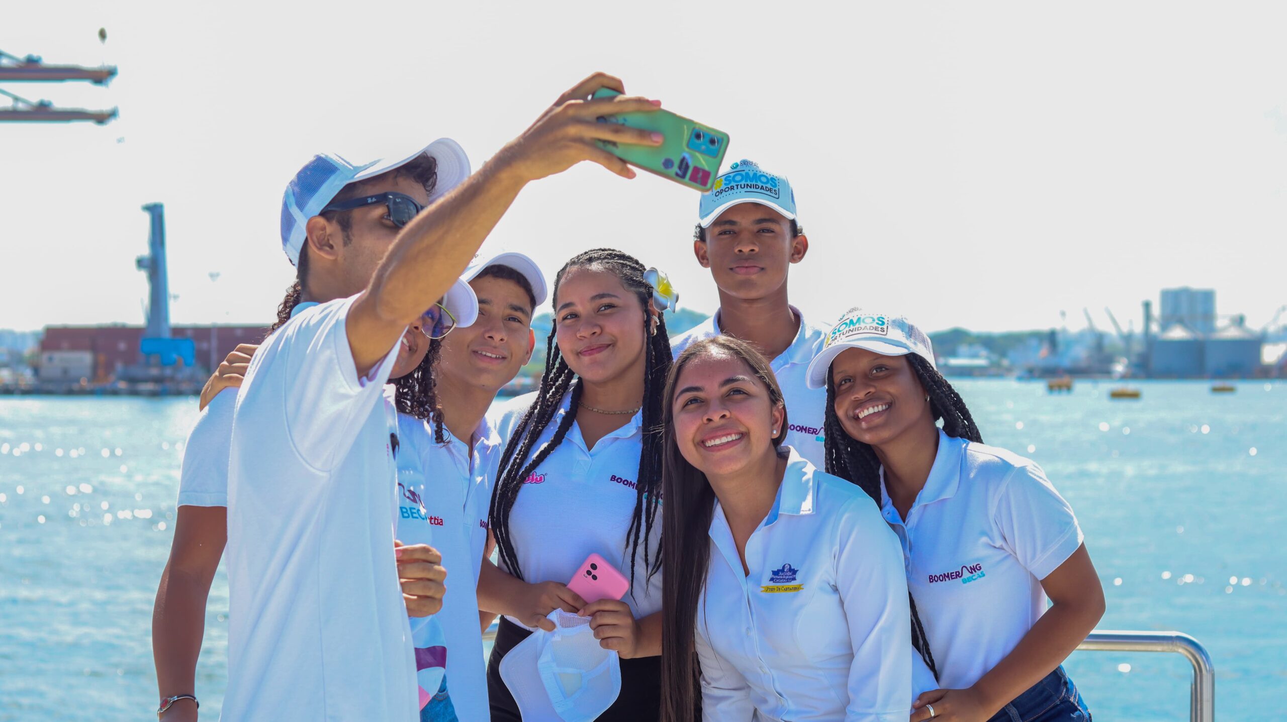 95 becados del programa Boomerang de Colectivo TRASO participaron de la jornada “Bahía de Oportunidades”, organizada por el Consejo Gremial de Bolívar con el apoyo de Corpoturismo.