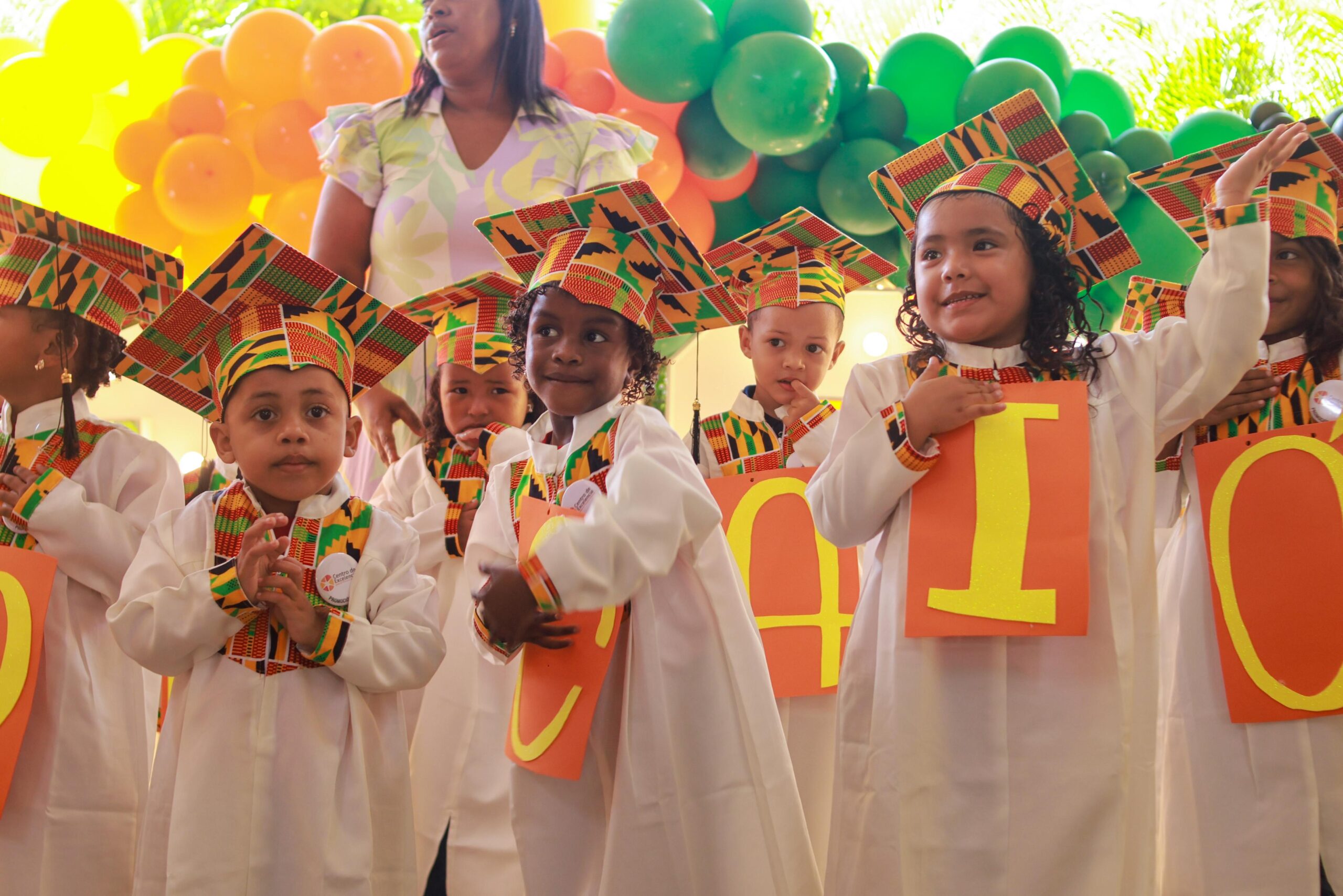 El Centro de Excelencia para la primera infancia de Pasacaballos gradúa su primera promoción.