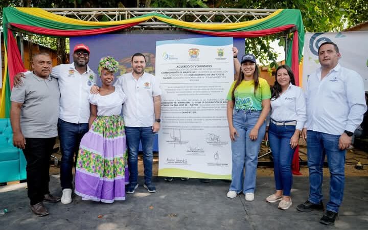 Gobernación de Bolívar y la Fundación Granitos de Paz entregaron ‘paquetes’ de marketing a asociaciones de mujeres campesinas.