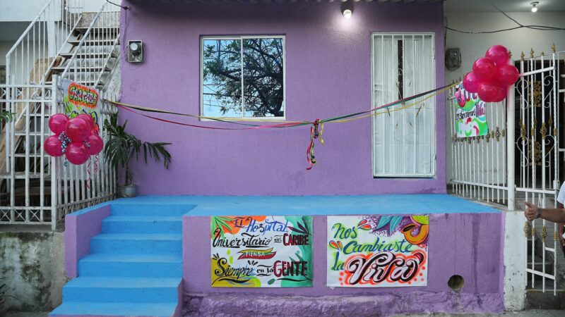 Gobernador entrega vivienda a familia de escasos recursos.