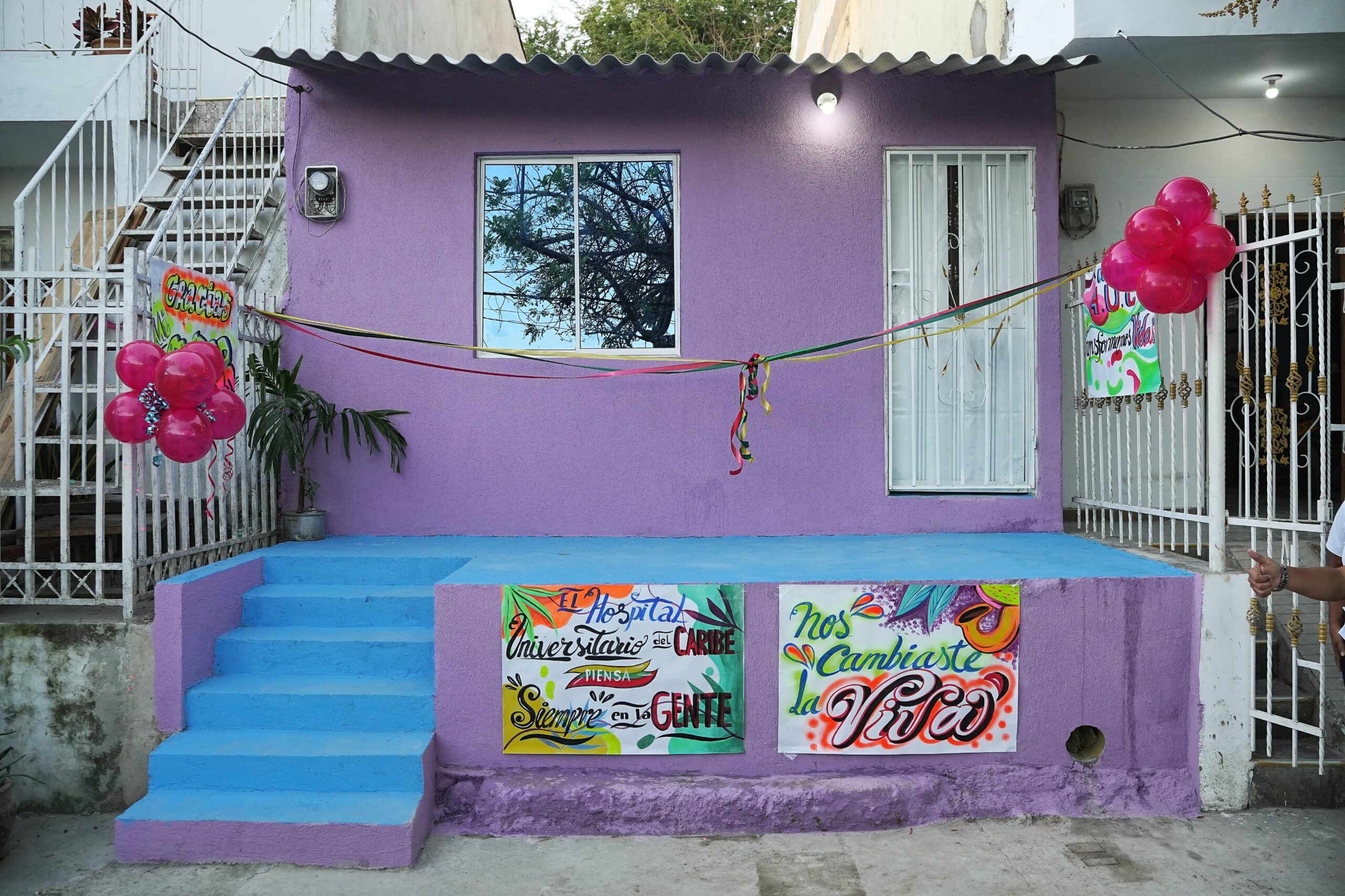 Gobernador entrega vivienda a familia de escasos recursos.