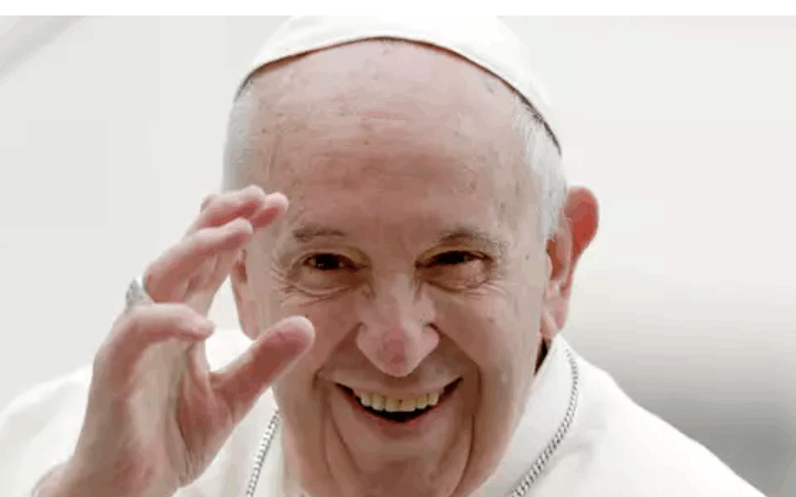 Francisco Bergoglio murió está madrugada, así reacciona el mundo al deceso; ya sonaron campanas de San Pedro en el Vaticano.